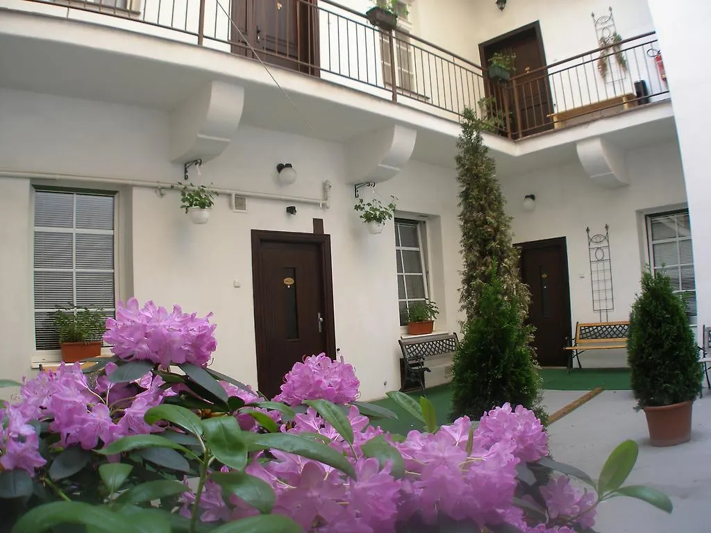 Mila Apartments Prague