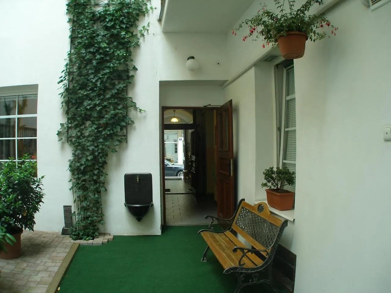 Mila Apartments Prague